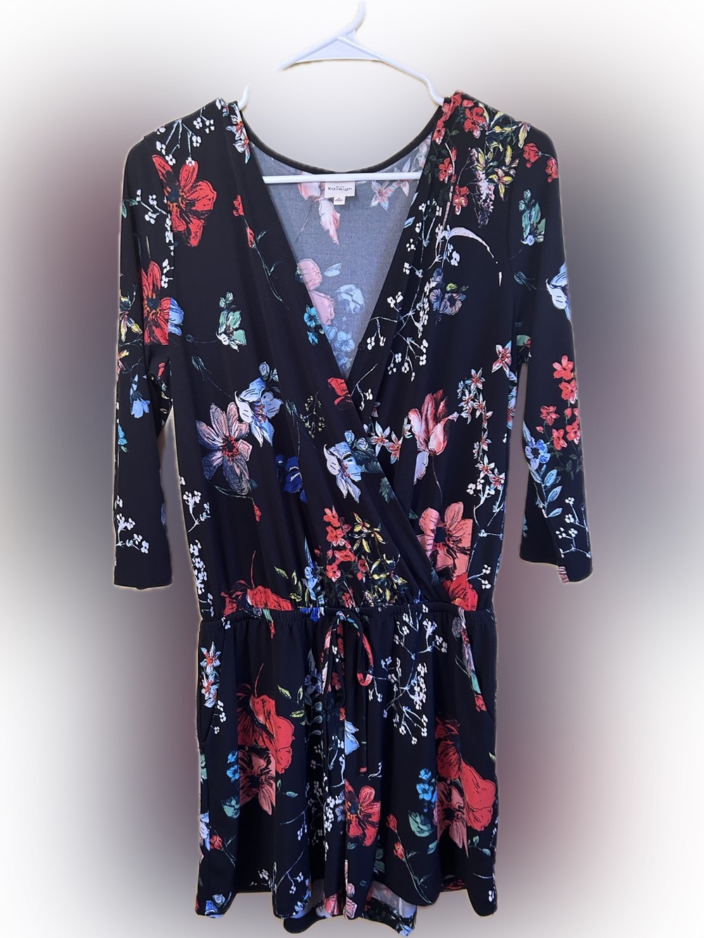 Kaileigh Keeney V-Neck Romper, Black Floral Print. 3/4 Sleeve. Size MEDIUM NWOT